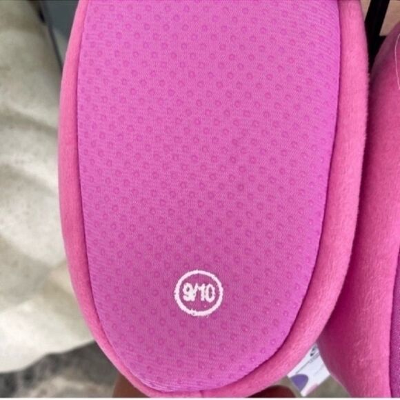 NWT Minnie Mouse Disney  Girls 3D Minnie Head Sock Top Slippers Size 9/10 - Picture 9 of 10